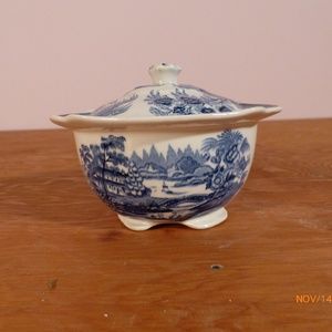 “Tonquin” Royal Staffordshire Ceramic Sugar Bowl
